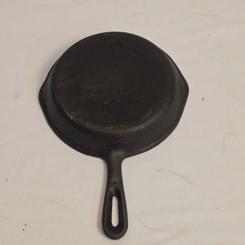 Vintage CKP 6.5 Inch Cast Iron Skillet Made in Taiwan Small Frying Pan No 17